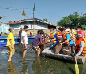 นายวิลาศ รุจิวัฒนพงศ์ รองประธานฝ่ายบรรเทาทุกข์ ... พารามิเตอร์รูปภาพ 5